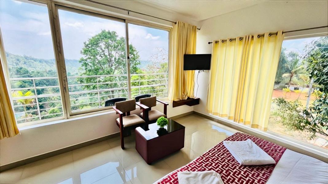 Elenji Vitara Resort Мунар Екстериор снимка